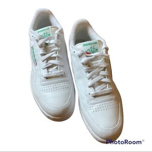 Reduced! Mint condition VTG Reebok Club C85 Classic White Leather Sneakers